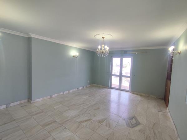 448  m² Commercial space