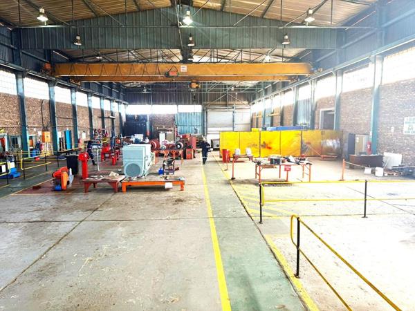 2 450  m² Industrial space