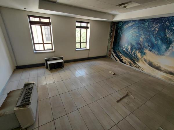 315  m² Commercial space