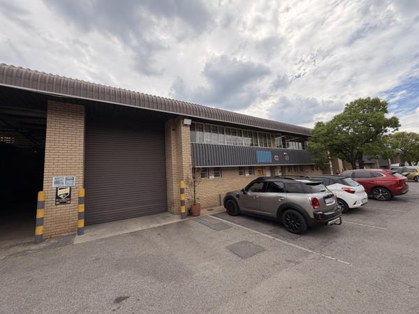 351  m² Industrial space