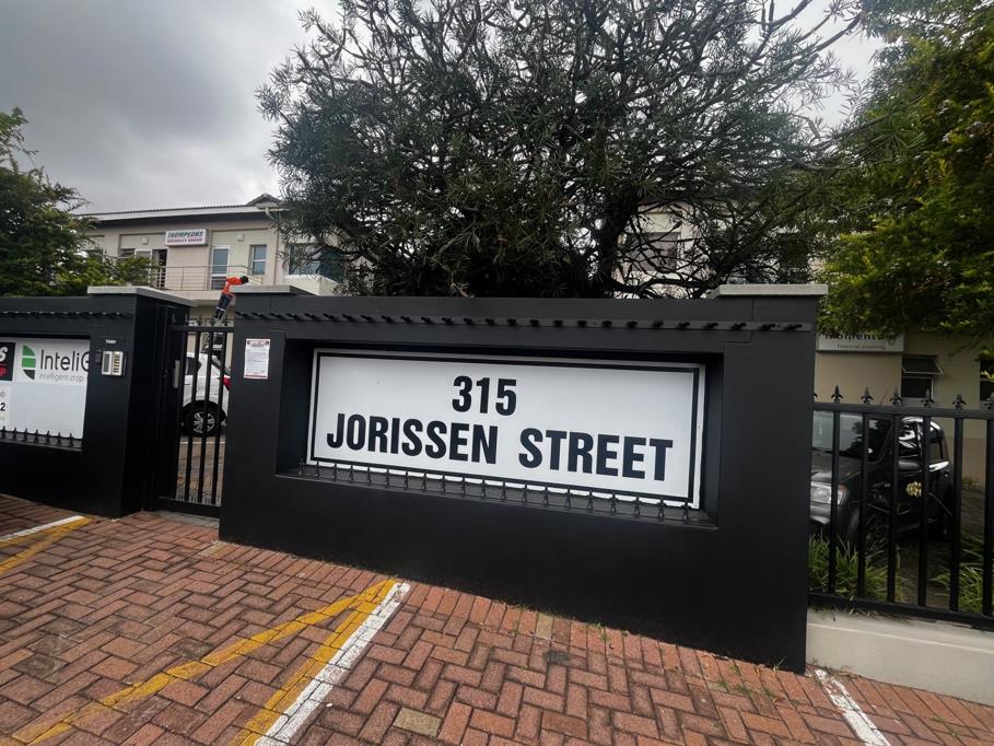 200 m² Office Space