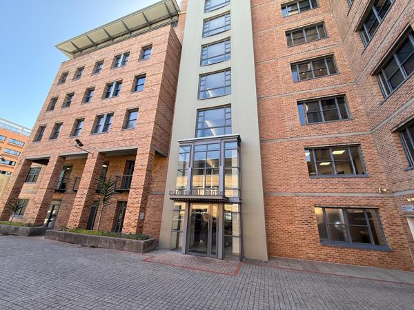 408  m² Commercial space