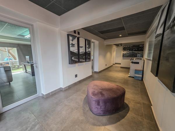 180  m² Commercial space