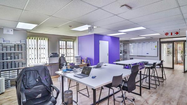 250 m² Office Space