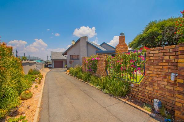 6 Bedroom House