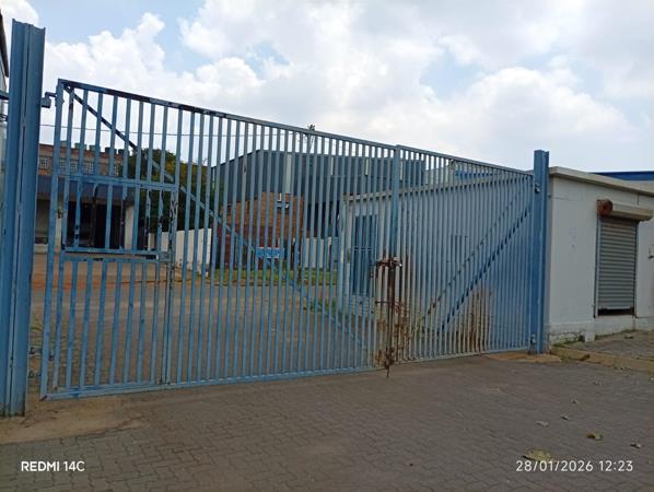 15 000 m² Industrial space