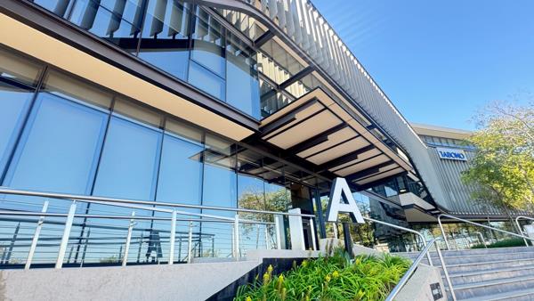 1 056  m² Office Space