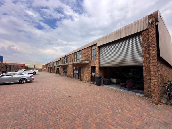 1 800  m² Industrial space