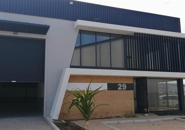 565  m² Industrial space