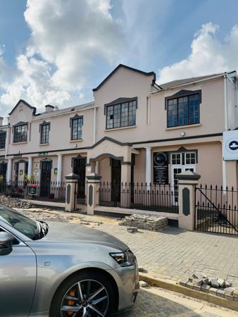 76  m² Office Space