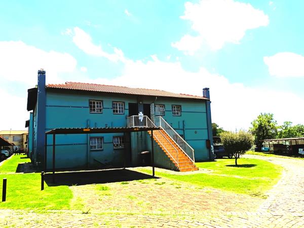 924  m² Commercial space