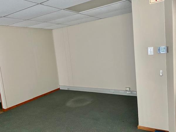 120  m² Commercial space