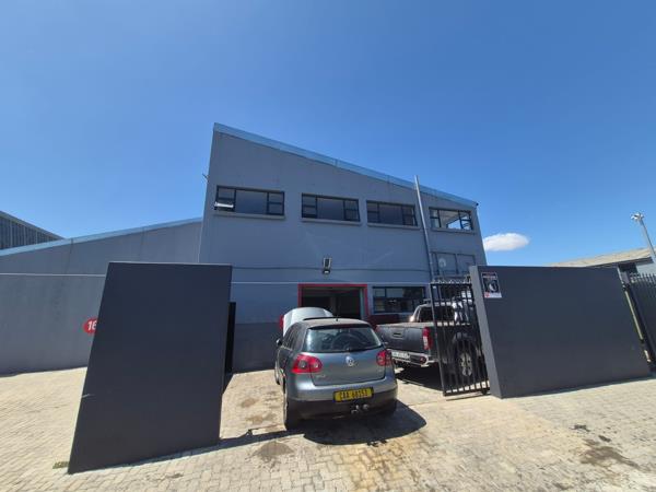 216  m² Industrial space