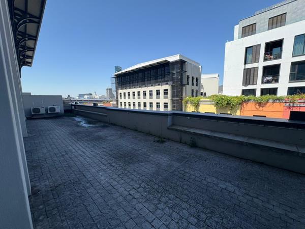 266  m² Commercial space