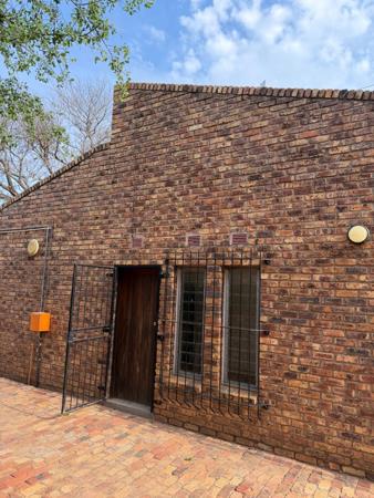 300 m² Commercial space