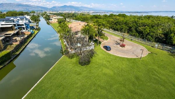 971 m² Land