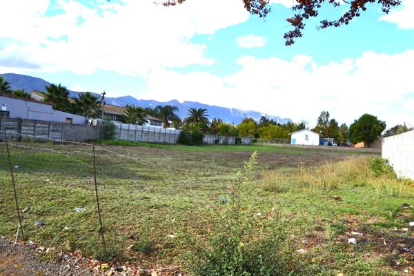 3 688 m² Land