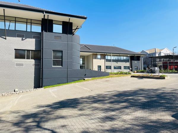 3 950  m² Commercial space