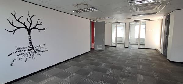 400  m² Office Space
