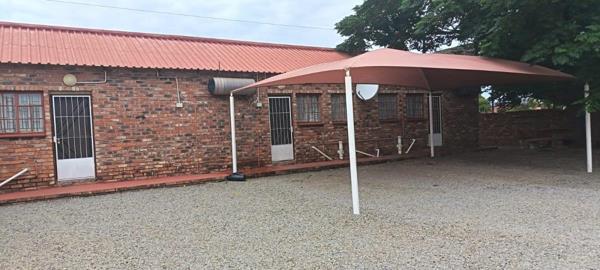 950 m² Commercial space