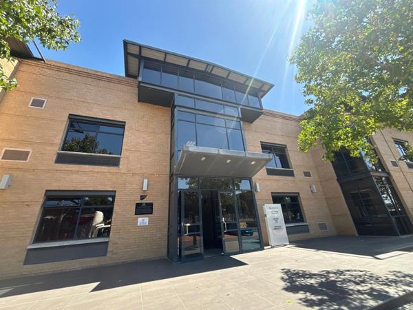 346  m² Commercial space