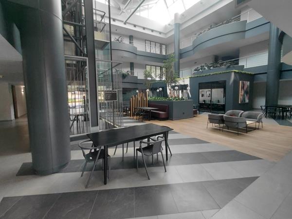 489  m² Commercial space