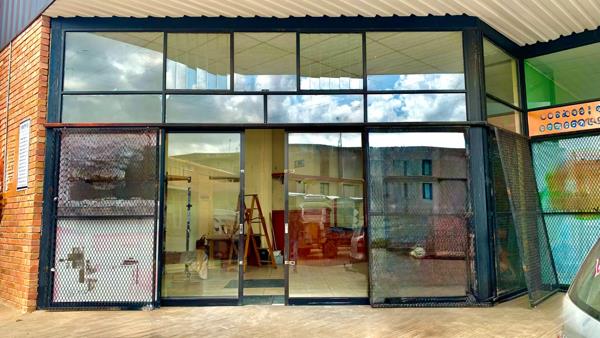 235  m² Commercial space