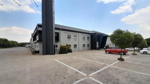 147  m² Commercial space