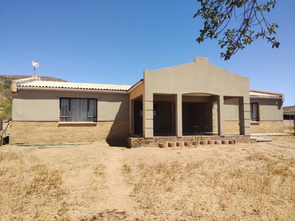 1 053.8 ha Farm
