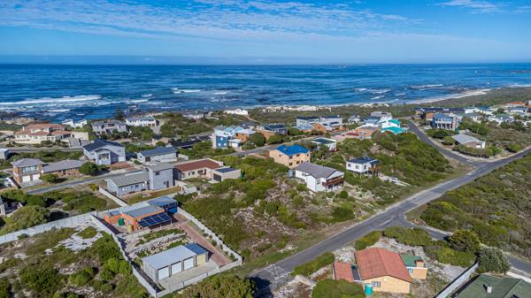 756 m² Land