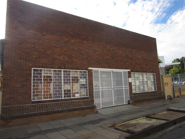 412  m² Commercial space