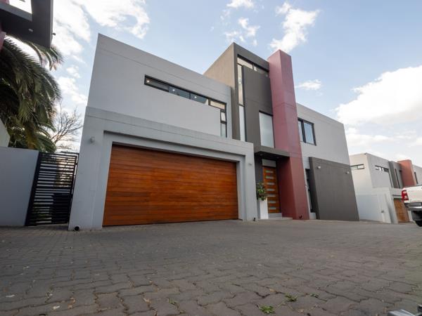 4 Bedroom Townhouse