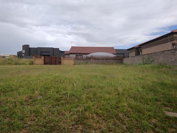 256 m² Land