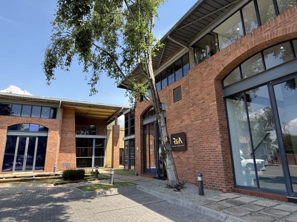 320  m² Commercial space