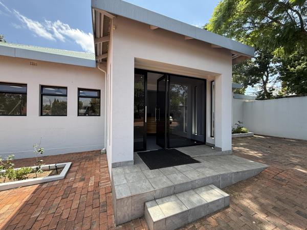 230  m² Commercial space