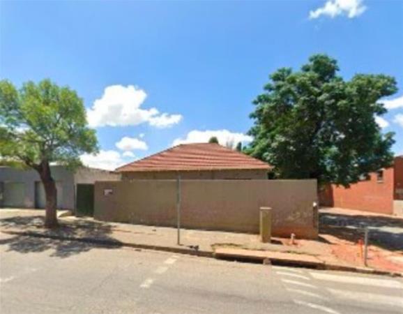 12 Bedroom House