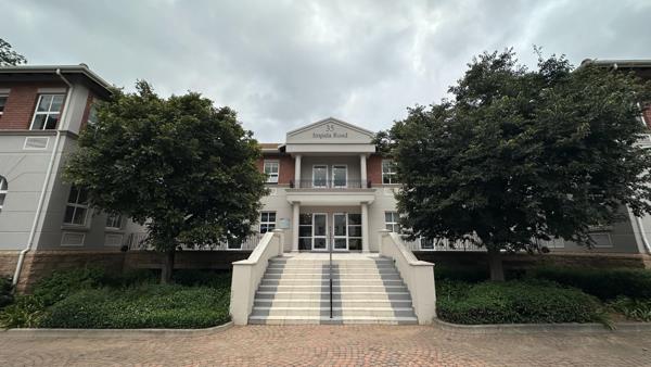 339  m² Office Space