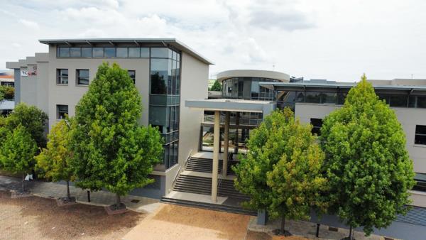 182 m² Commercial space