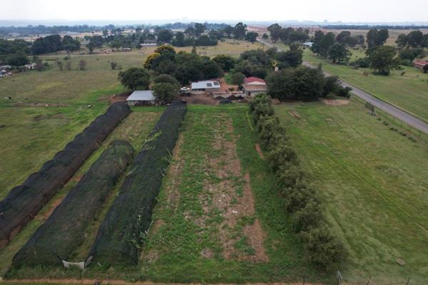 4.4 ha Farm
