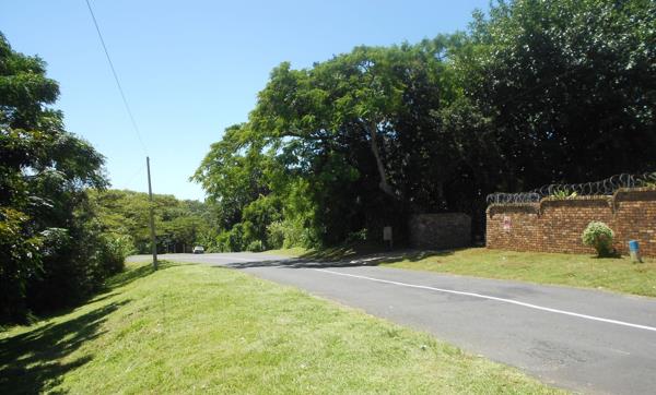 1 303 m² Land