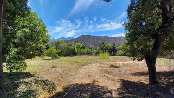 1 526 m² Land