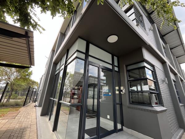 230  m² Commercial space