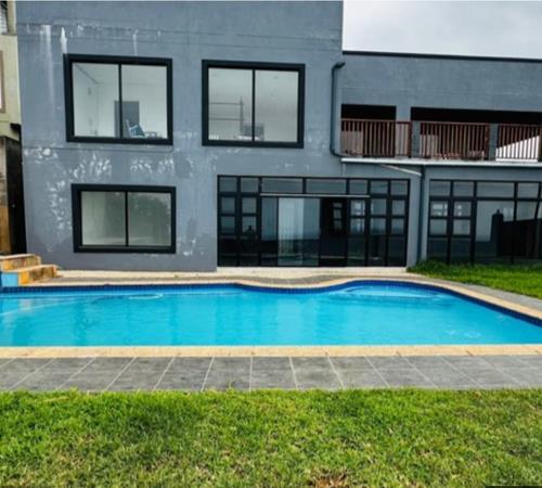 4 Bedroom Garden Cottage