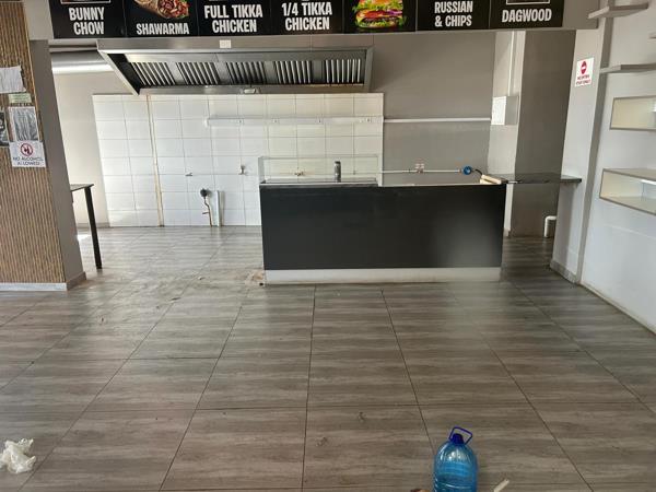 84  m² Commercial space