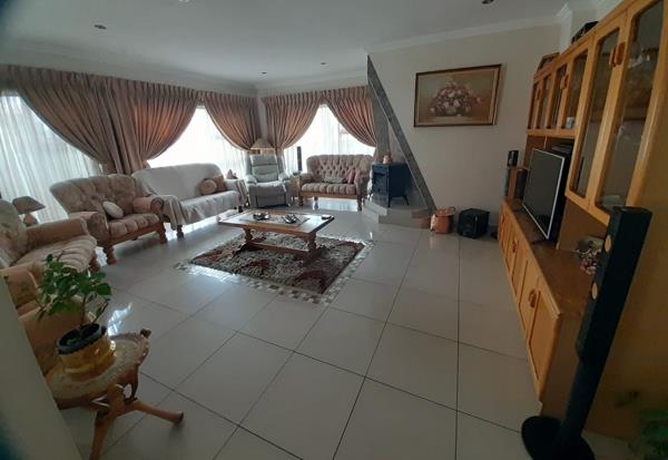 5 Bedroom House