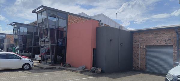 292  m² Retail Space