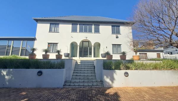 780  m² Commercial space