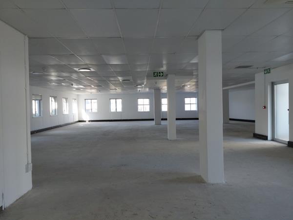 324  m² Commercial space