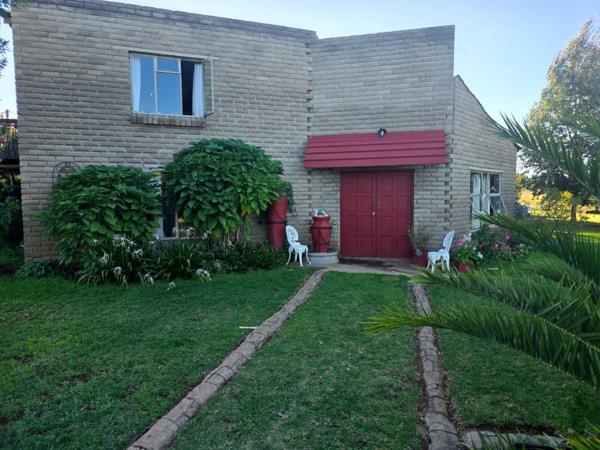 4.3 ha Farm
