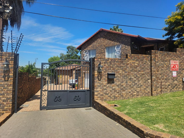 5 Bedroom House